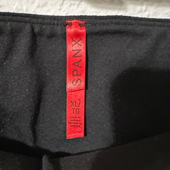 Spanx Black Structured Shaping‎ Cropped Leggings Style 2191 Sz XL - Picture 3 of 9
